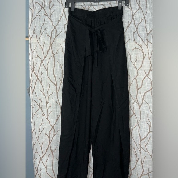 Black pants - Picture 1 of 4